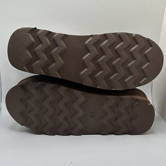 CUSHIONAIRE Women's Genuine Suede pull on platform boot +Memory Foam 8 TAUPE - Picture 5 of 7